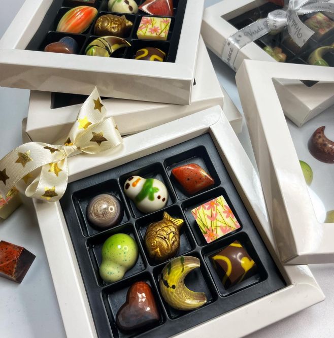 Co je tvá nejoblíbenější sladkost? 🍫 Vánoční kolekce 2022. Bylo v ní devět čokoládových zázraků, každý jiný, každý...